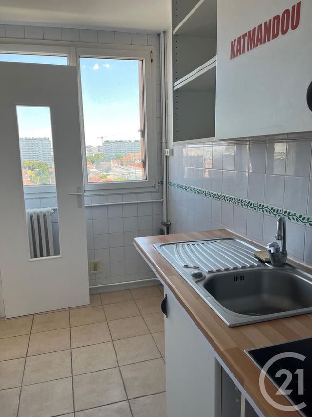Appartement F3 &agrave; louer - 3 pi&egrave;ces - 51,15 m2 - Ivry Sur Seine - 94 - ILE-DE-FRANCE