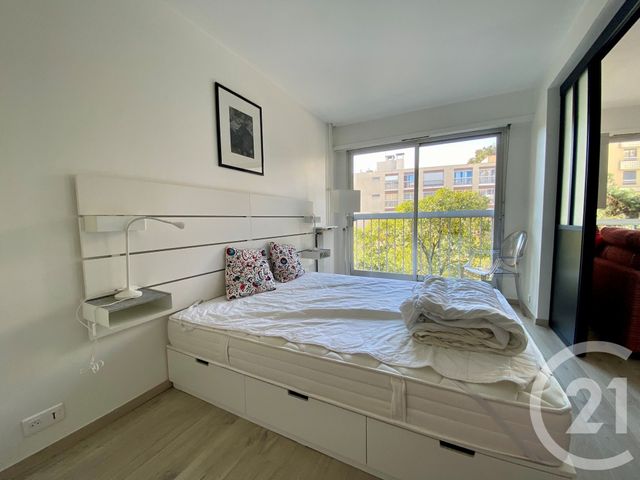 Appartement F2 &agrave; louer - 2 pi&egrave;ces - 44 m2 - Paris - 75013 - ILE-DE-FRANCE
