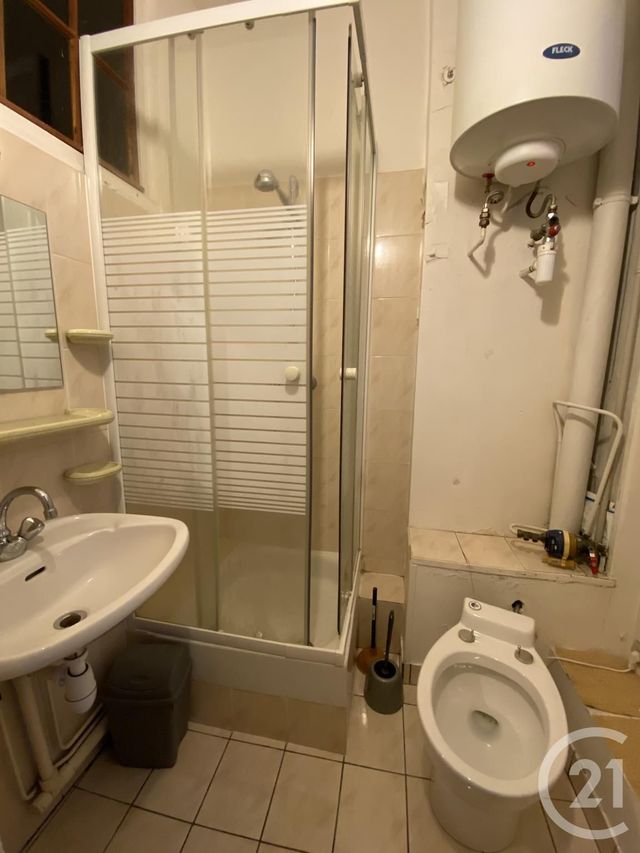 Appartement F1 &agrave; louer - 1 pi&egrave;ce - 15 m2 - Paris - 75013 - ILE-DE-FRANCE