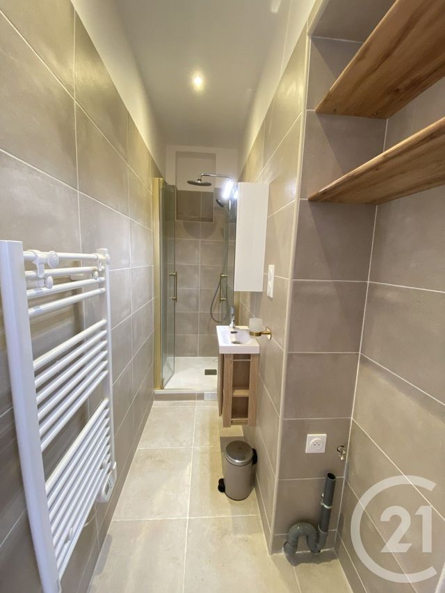 Appartement F3 &agrave; louer - 3 pi&egrave;ces - 47,52 m2 - Paris - 75011 - ILE-DE-FRANCE