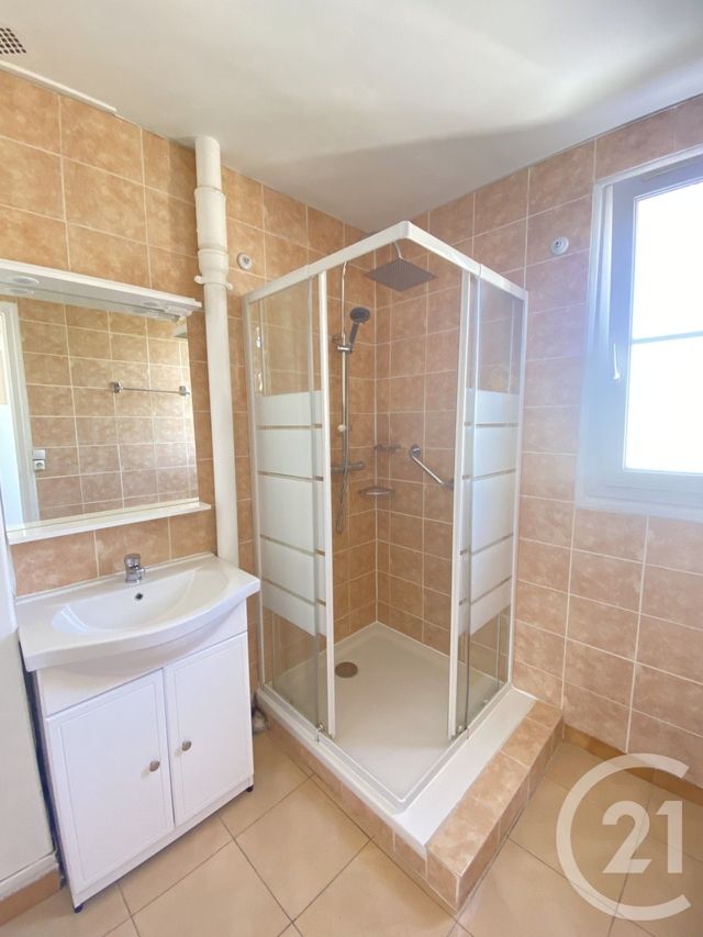 Appartement F3 &agrave; louer - 3 pi&egrave;ces - 70,15 m2 - Paris - 75013 - ILE-DE-FRANCE