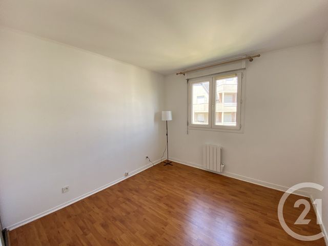 Appartement F4 &agrave; louer - 4 pi&egrave;ces - 91 m2 - Le Kremlin Bicetre - 94 - ILE-DE-FRANCE