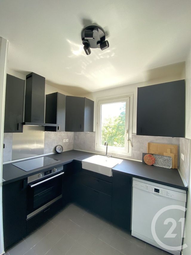 Appartement F4 &agrave; louer - 4 pi&egrave;ces - 91 m2 - Le Kremlin Bicetre - 94 - ILE-DE-FRANCE