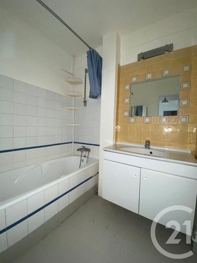 Appartement T3 &agrave; louer - 3 pi&egrave;ces - 63,25 m2 - Paris - 75014 - ILE-DE-FRANCE
