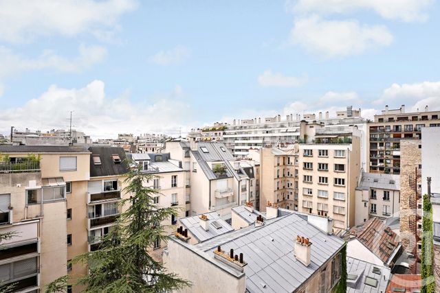  - PARIS - 