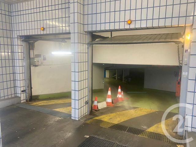Parking à vendre - 25 m2 - Paris - 75015 - ILE-DE-FRANCE