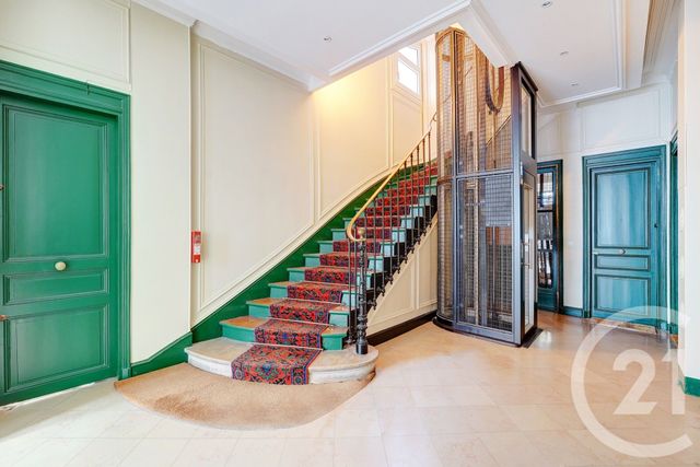Afficher la photo en grand Appartement T5 à vendre - 5 pièces - 109,73 m2 - Paris - 75015 - ILE-DE-FRANCE