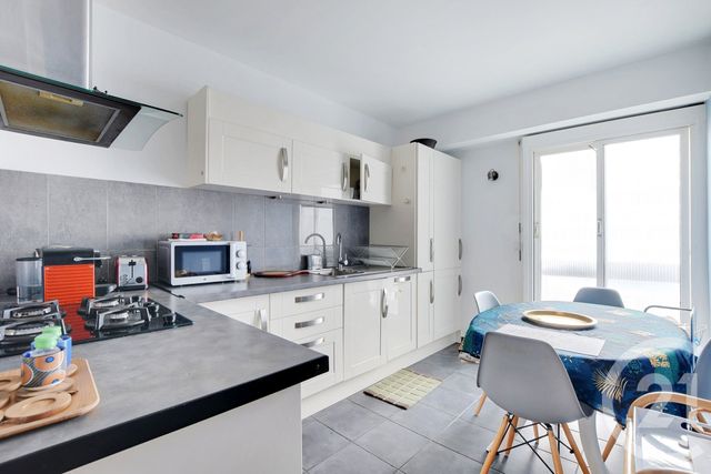 Appartement T3 à vendre - 3 pièces - 65,37 m2 - Paris - 75015 - ILE-DE-FRANCE