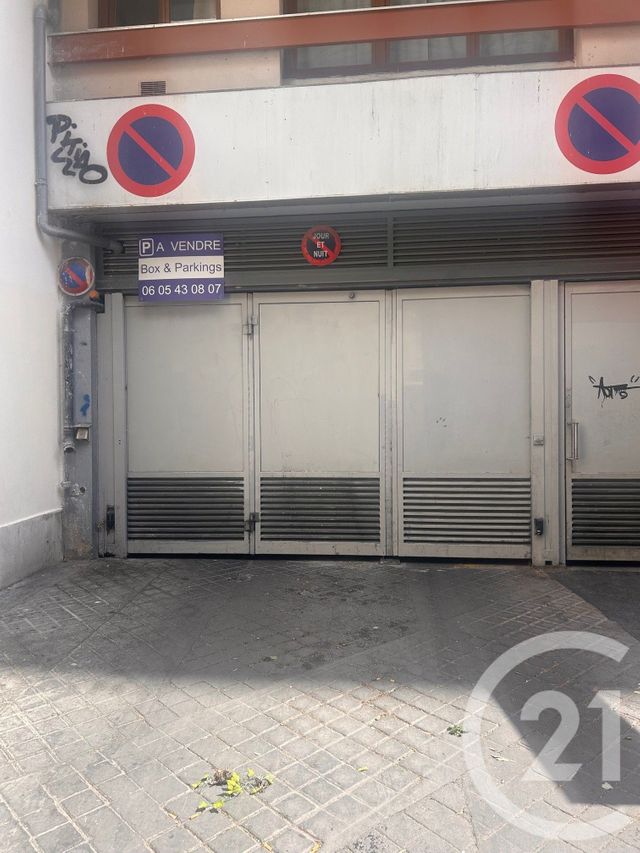 Parking à louer - 10 m2 - Paris - 75011 - ILE-DE-FRANCE