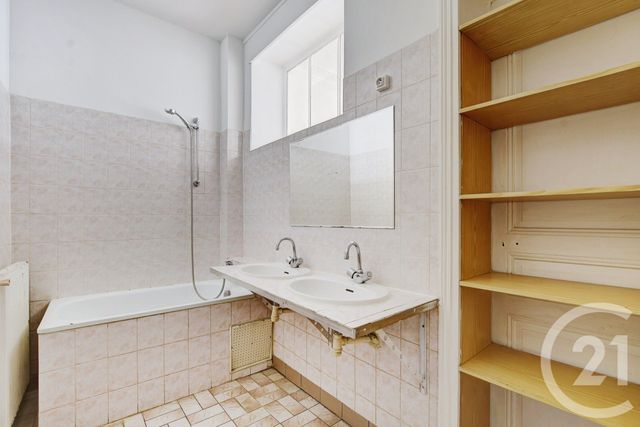 Appartement F3 à vendre - 3 pièces - 68 m2 - Paris - 75019 - ILE-DE-FRANCE