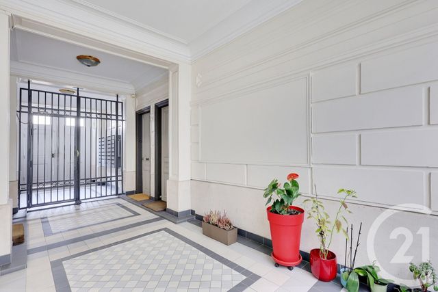 Afficher la photo en grand Appartement F3 à vendre - 3 pièces - 53 m2 - Paris - 75015 - ILE-DE-FRANCE
