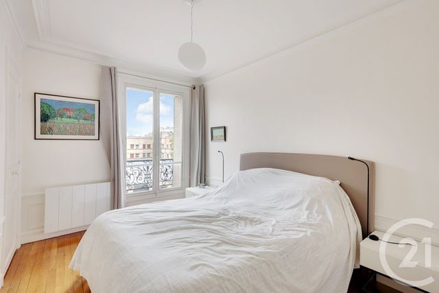 Afficher la photo en grand Appartement F3 à vendre - 3 pièces - 53 m2 - Paris - 75015 - ILE-DE-FRANCE