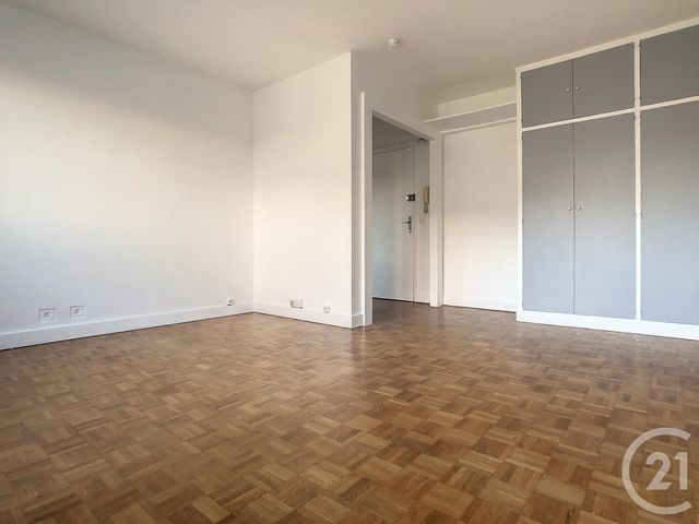 Afficher la photo en grand Appartement Studio à louer - 1 pièce - 32,97 m2 - Paris - 75012 - ILE-DE-FRANCE