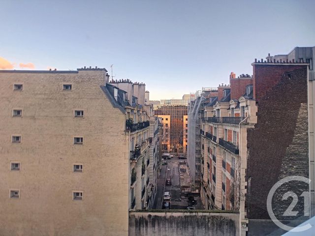 Afficher la photo en grand Appartement Studio à louer - 1 pièce - 32,97 m2 - Paris - 75012 - ILE-DE-FRANCE