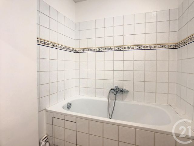 Afficher la photo en grand Appartement Studio à louer - 1 pièce - 32,97 m2 - Paris - 75012 - ILE-DE-FRANCE