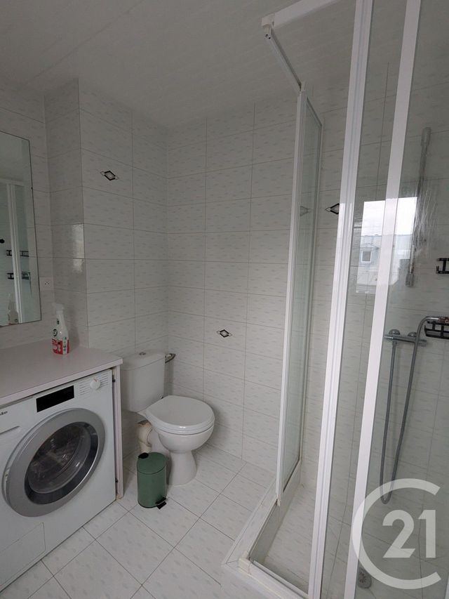 Afficher la photo en grand Appartement T1 à louer - 1 pièce - 51,56 m2 - Paris - 75010 - ILE-DE-FRANCE