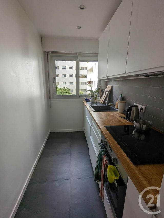 Appartement T2 &agrave; louer - 2 pi&egrave;ces - 46 m2 - Paris - 75011 - ILE-DE-FRANCE