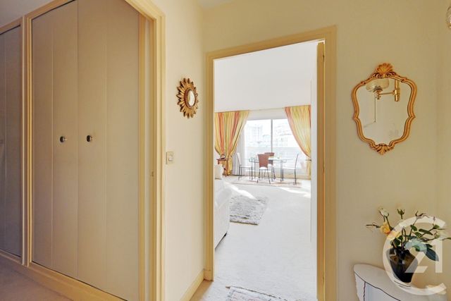 Appartement F2 &agrave; vendre - 2 pi&egrave;ces - 50 m2 - Paris - 75019 - ILE-DE-FRANCE