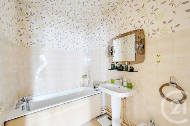 Appartement F2 &agrave; vendre - 2 pi&egrave;ces - 50 m2 - Paris - 75019 - ILE-DE-FRANCE