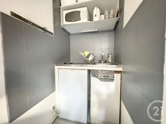 Appartement Studio &agrave; louer - 1 pi&egrave;ce - 15,70 m2 - Paris - 75011 - ILE-DE-FRANCE