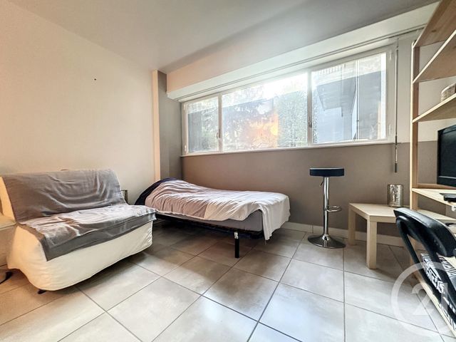 Appartement Studio &agrave; louer - 1 pi&egrave;ce - 15,70 m2 - Paris - 75011 - ILE-DE-FRANCE