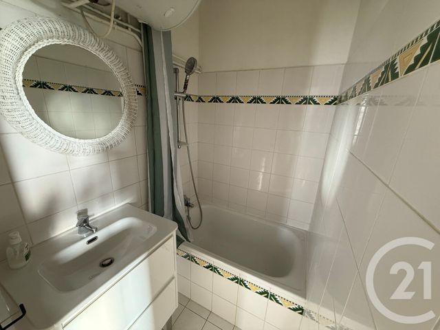 Appartement F3 &agrave; louer - 3 pi&egrave;ces - 55,94 m2 - Paris - 75013 - ILE-DE-FRANCE