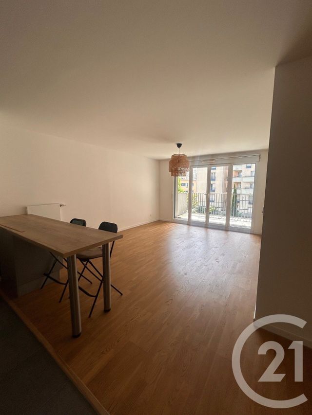Appartement T3 &agrave; louer - 3 pi&egrave;ces - 61,12 m2 - Clichy - 92 - ILE-DE-FRANCE