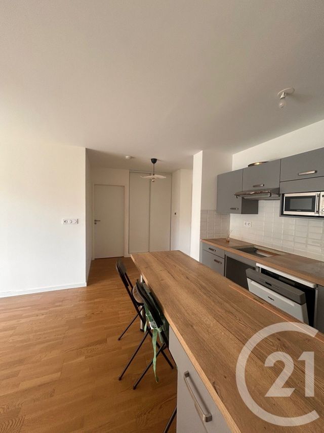 Appartement T3 &agrave; louer - 3 pi&egrave;ces - 61,12 m2 - Clichy - 92 - ILE-DE-FRANCE