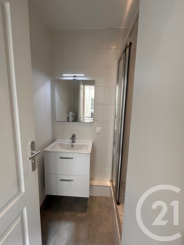 Appartement T2 &agrave; louer - 2 pi&egrave;ces - 32,59 m2 - Paris - 75019 - ILE-DE-FRANCE