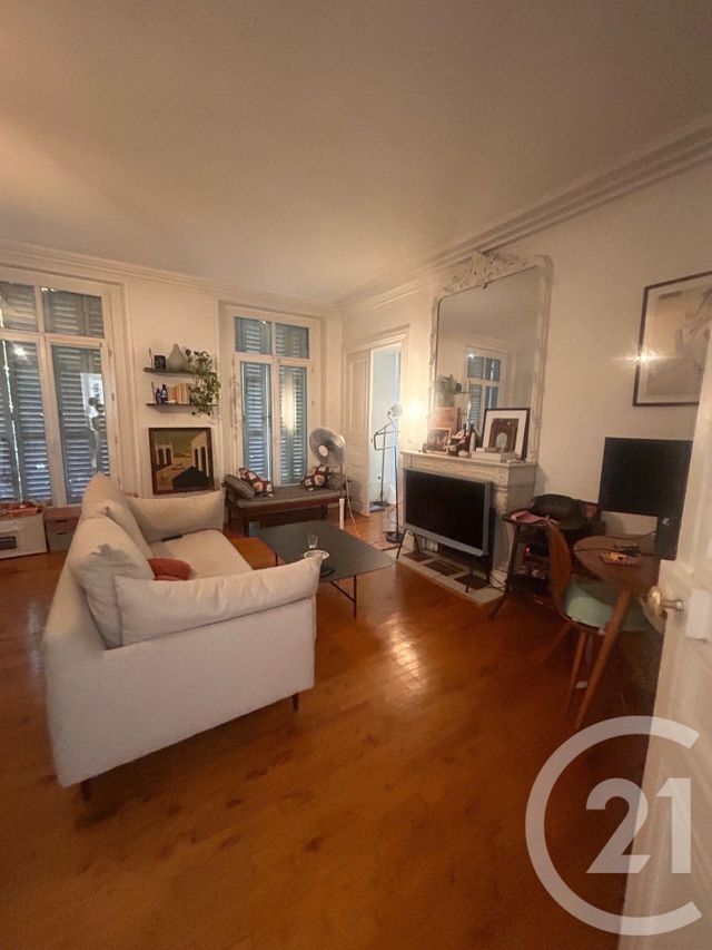 Appartement F3 à louer PARIS