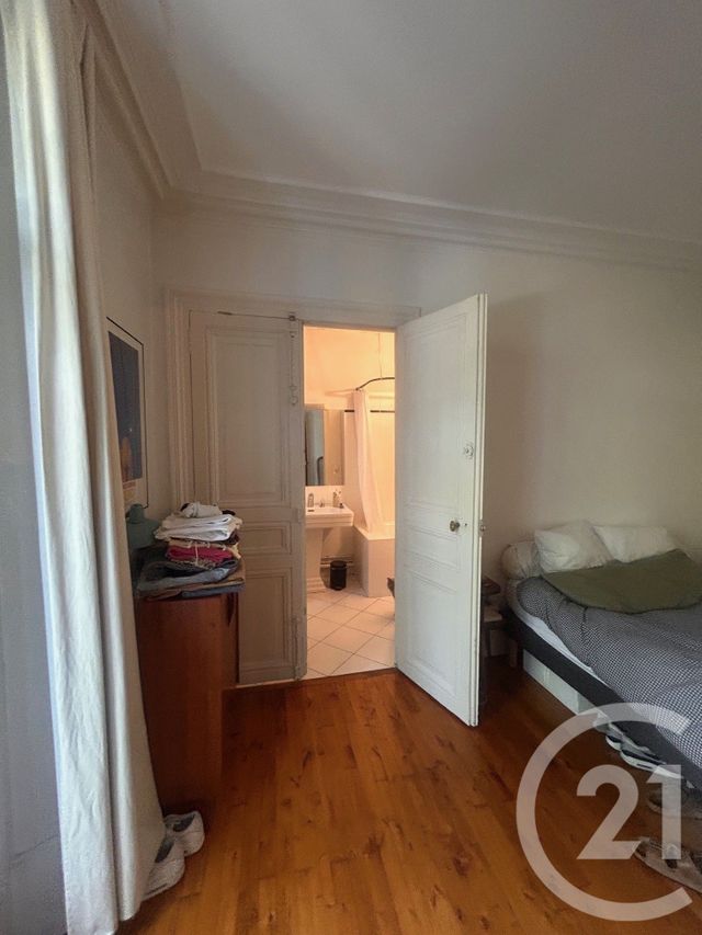 Appartement F3 &agrave; louer - 3 pi&egrave;ces - 71,64 m2 - Paris - 75010 - ILE-DE-FRANCE