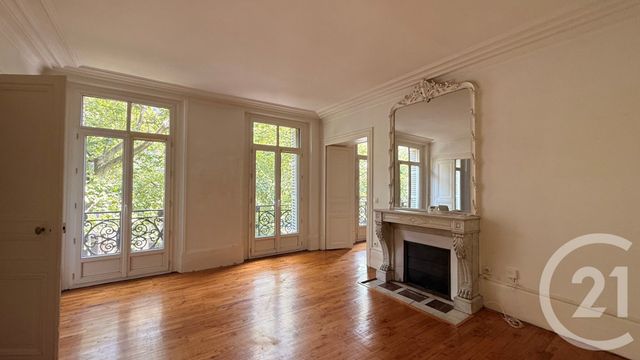 Appartement F3 à louer PARIS