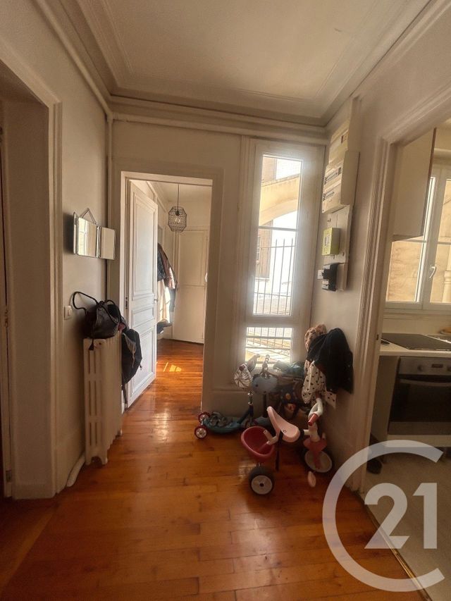 Appartement F3 &agrave; louer - 3 pi&egrave;ces - 71,64 m2 - Paris - 75010 - ILE-DE-FRANCE