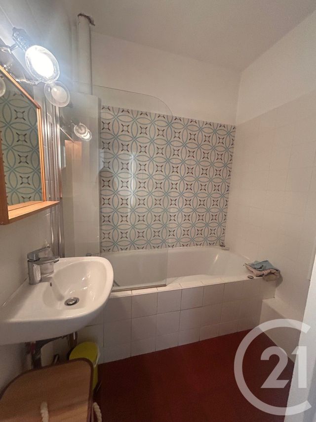 Appartement F3 &agrave; louer - 3 pi&egrave;ces - 52,35 m2 - Paris - 75011 - ILE-DE-FRANCE