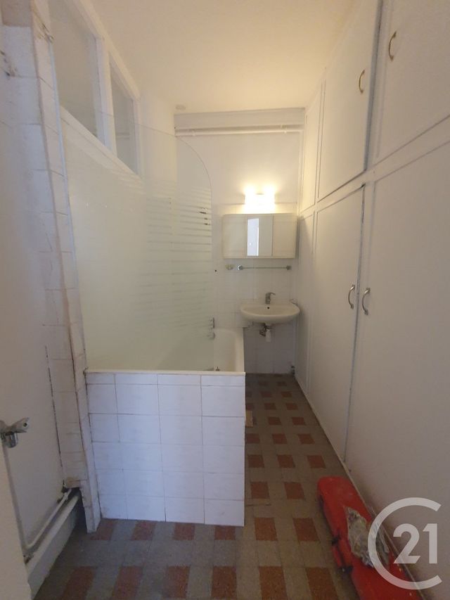 Appartement F3 &agrave; louer - 3 pi&egrave;ces - 61,70 m2 - Paris - 75019 - ILE-DE-FRANCE
