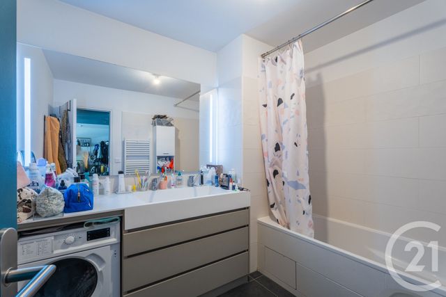 Appartement F3 &agrave; vendre - 3 pi&egrave;ces - 63 m2 - Paris - 75010 - ILE-DE-FRANCE