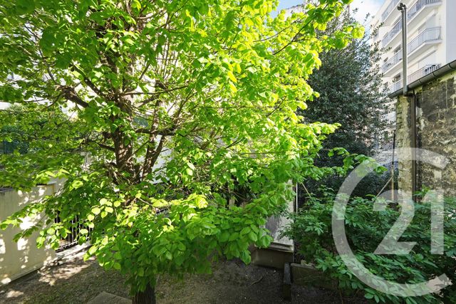 Appartement F5 à vendre - 5 pièces - 80 m2 - Paris - 75015 - ILE-DE-FRANCE