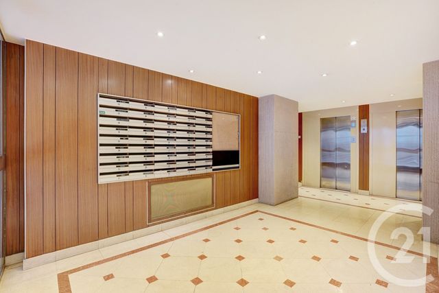 Afficher la photo en grand Appartement F2 à vendre - 2 pièces - 43,85 m2 - Paris - 75015 - ILE-DE-FRANCE