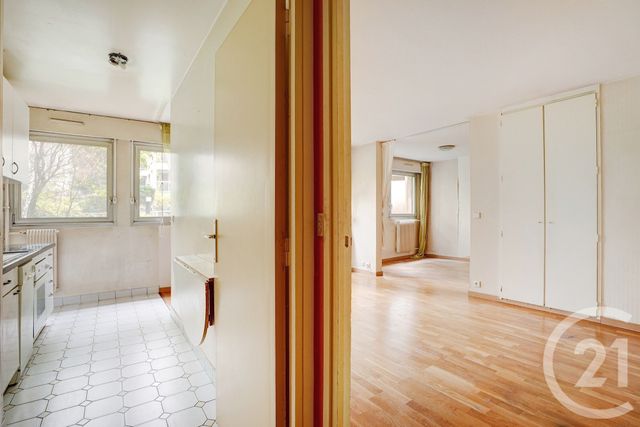 Afficher la photo en grand Appartement F2 à vendre - 2 pièces - 43,85 m2 - Paris - 75015 - ILE-DE-FRANCE