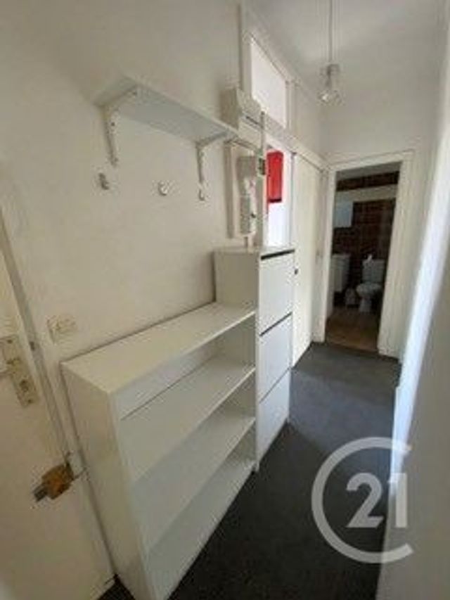 Appartement F2 à louer - 2 pièces - 38,40 m2 - Paris - 75018 - ILE-DE-FRANCE