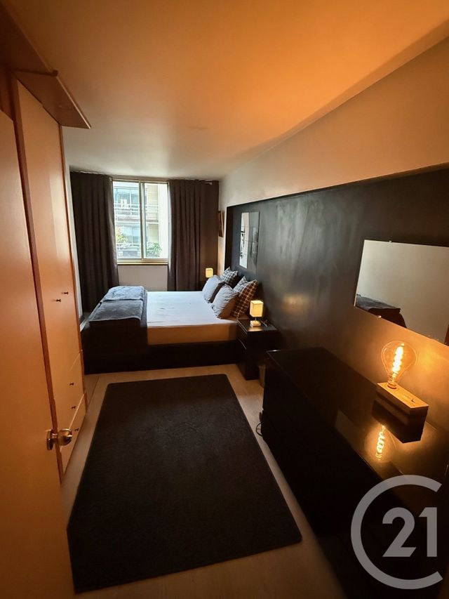Appartement F4 &agrave; louer - 4 pi&egrave;ces - 82,37 m2 - Paris - 75015 - ILE-DE-FRANCE