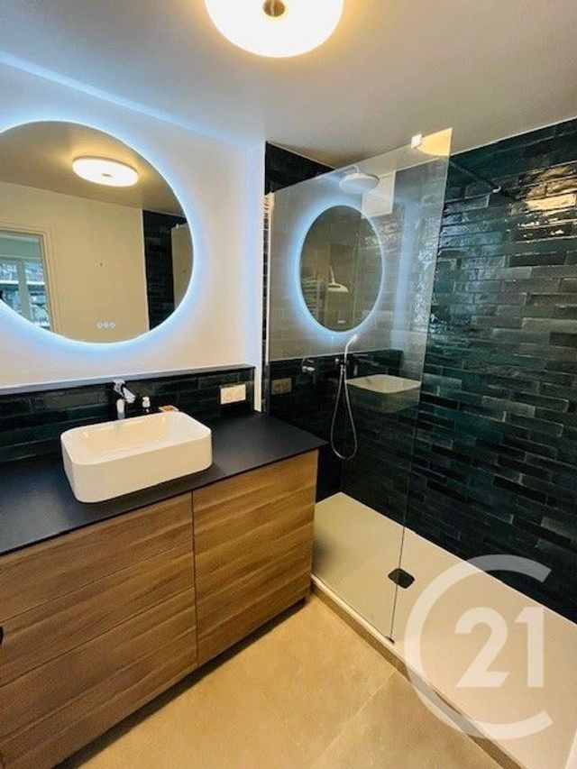 Appartement F2 à louer - 2 pièces - 46,40 m2 - Boulogne Billancourt - 92 - ILE-DE-FRANCE