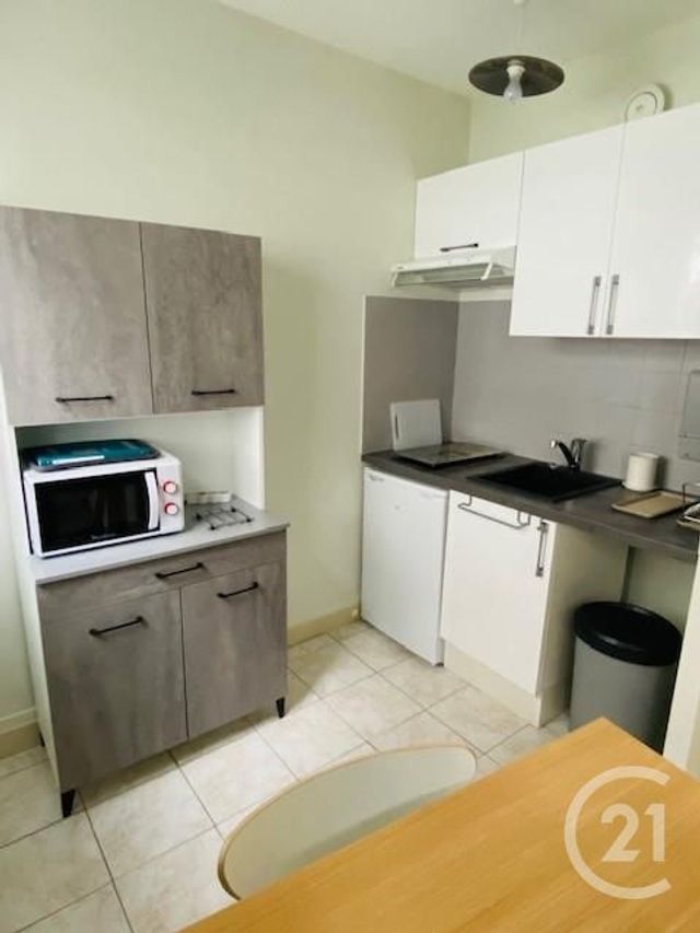 Appartement F1 &agrave; louer - 1 pi&egrave;ce - 28 m2 - Paris - 75015 - ILE-DE-FRANCE