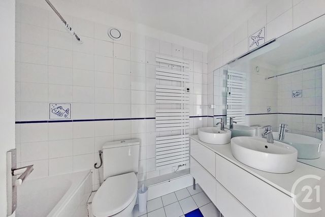 Appartement &agrave; louer - 4 pi&egrave;ces - 100,59 m2 - Paris - 75015 - ILE-DE-FRANCE