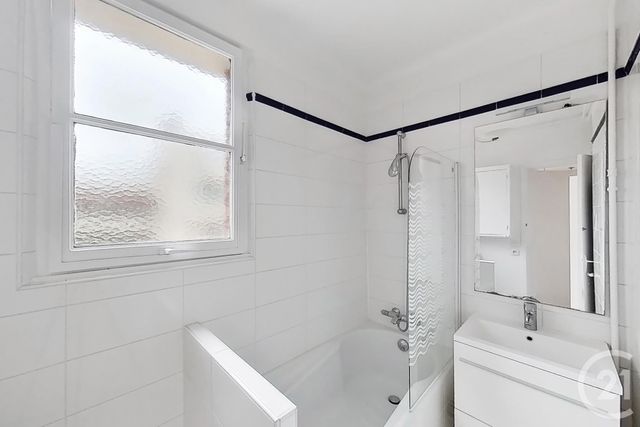 Appartement F3 &agrave; louer - 3 pi&egrave;ces - 65 m2 - Paris - 75015 - ILE-DE-FRANCE