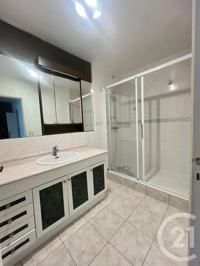 Appartement F3 &agrave; louer - 3 pi&egrave;ces - 74,26 m2 - Paris - 75015 - ILE-DE-FRANCE