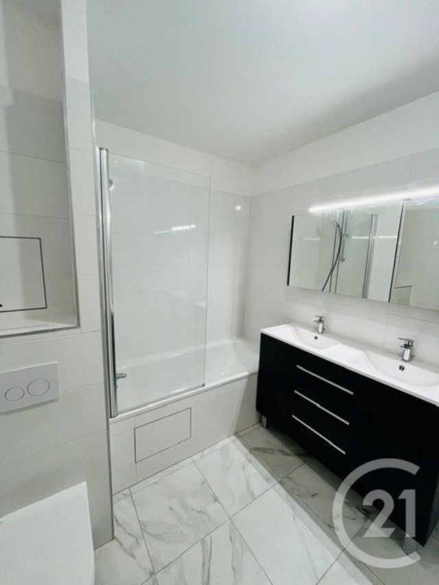 Appartement F4 &agrave; louer - 4 pi&egrave;ces - 92,28 m2 - Suresnes - 92 - ILE-DE-FRANCE